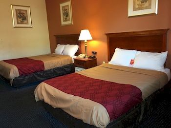 Econo Lodge Norwalk Ngoại thất bức ảnh