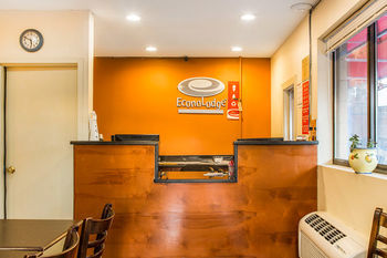 Econo Lodge Norwalk Ngoại thất bức ảnh