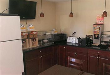 Econo Lodge Norwalk Ngoại thất bức ảnh